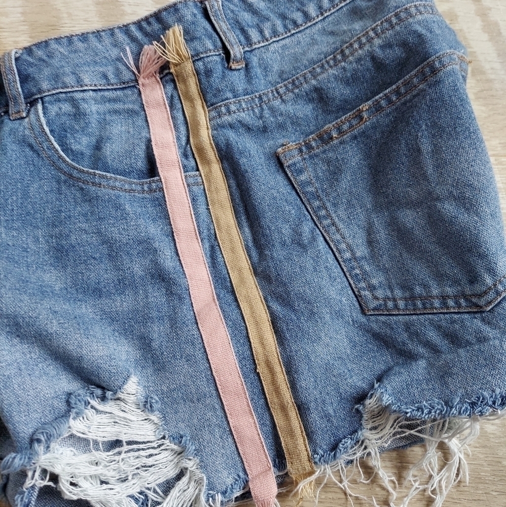 Cropp Cute Distressed Denim Shorts - Picture 9 of 11
